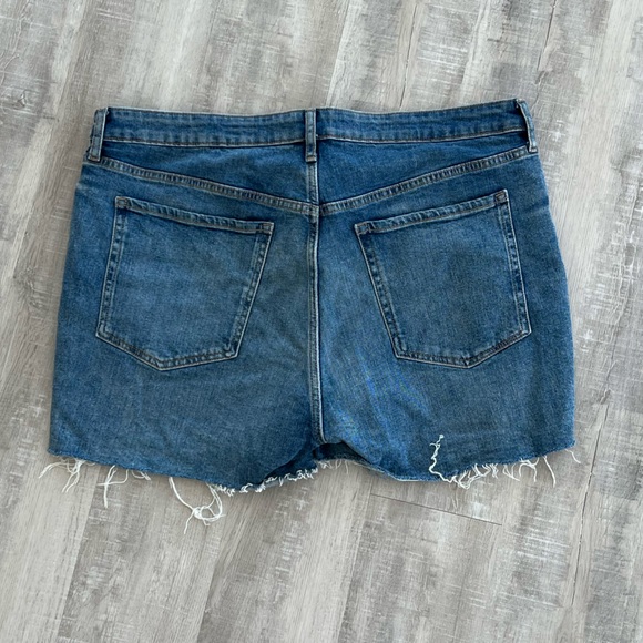 Old Navy Denim OG High Rise Short - Picture 2 of 4